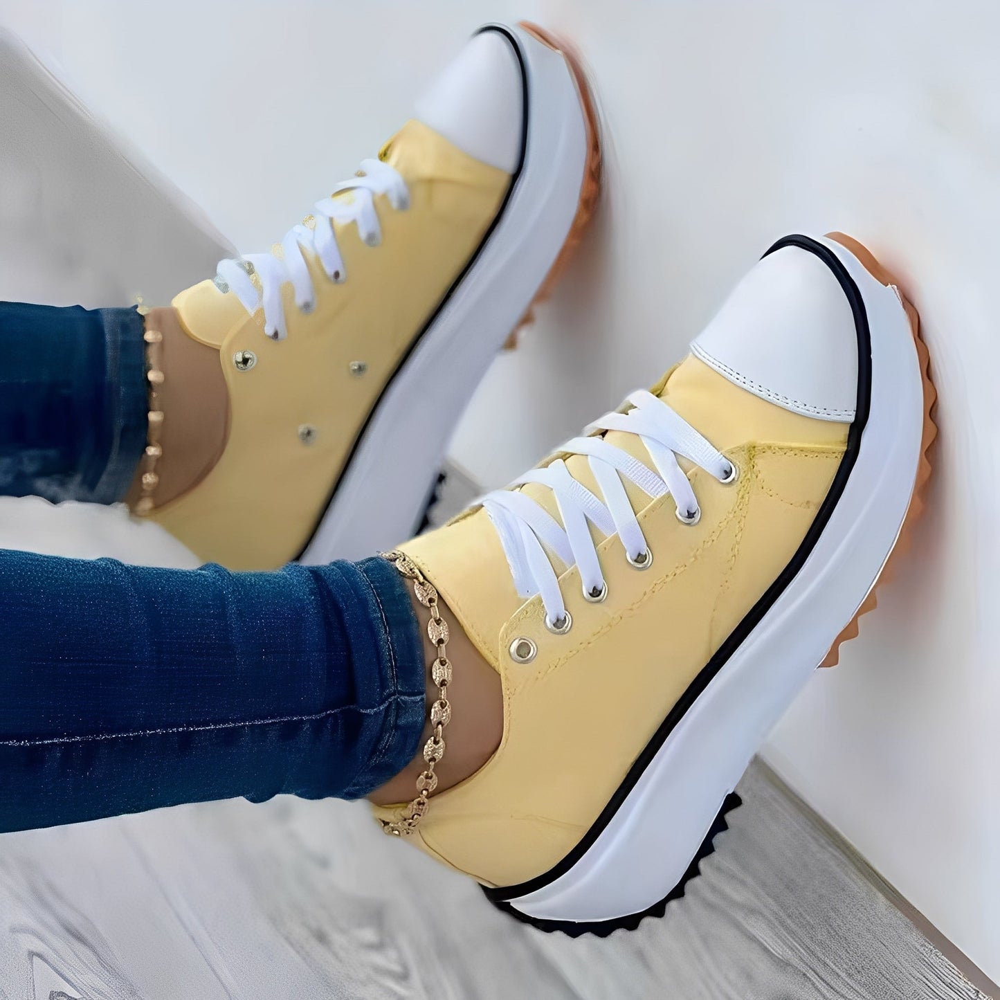 Mellony - Lekkie kobiece buty na grubych podeszwach