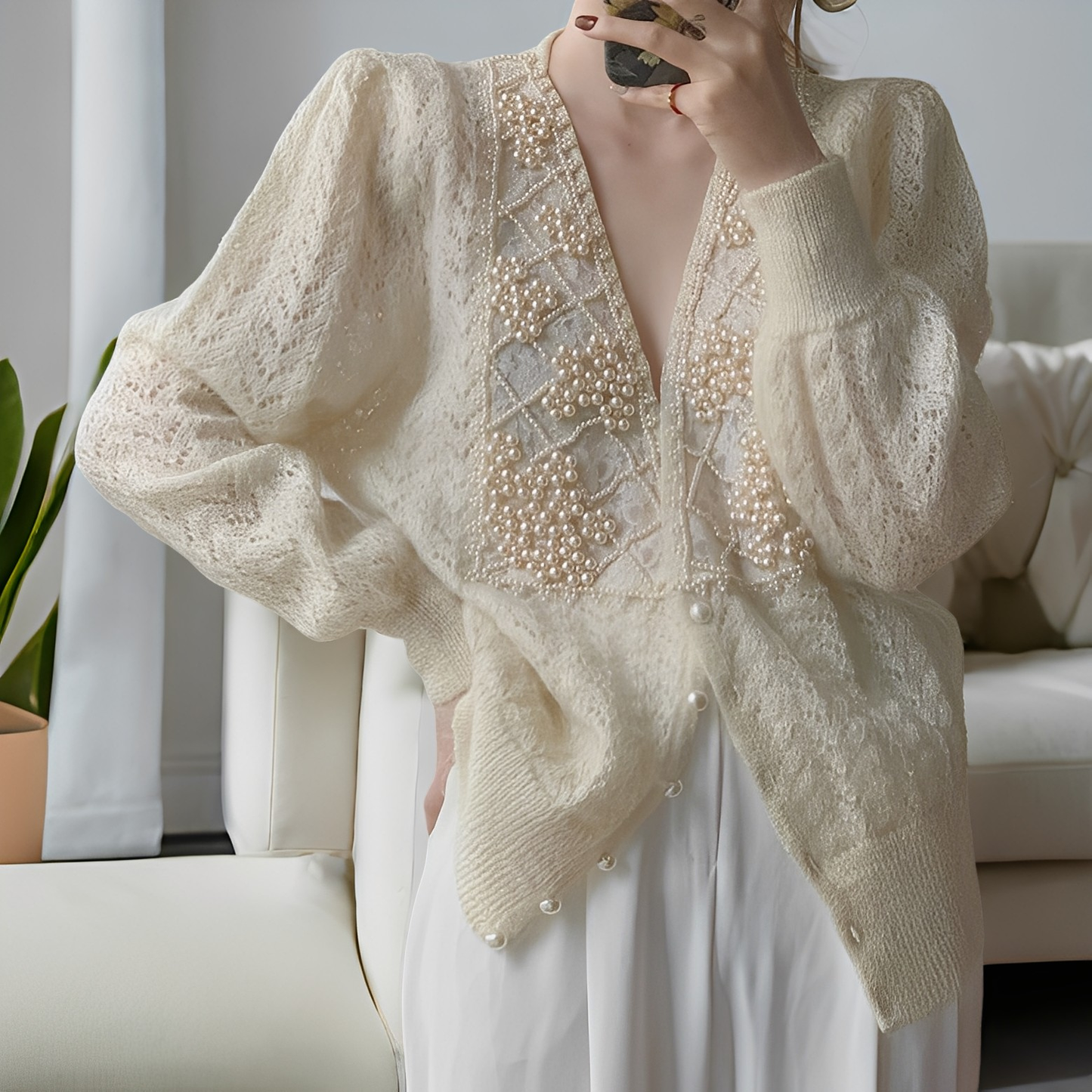 Jolie - Stylowy sweter z guzikami jak perły