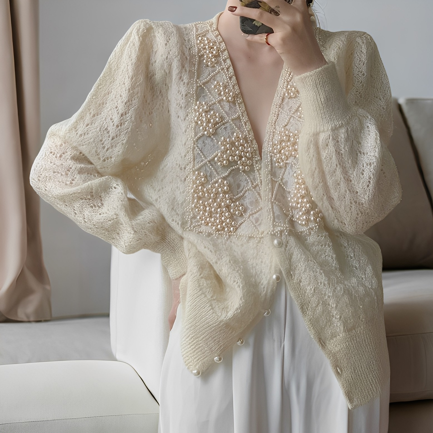 Jolie - Stylowy sweter z guzikami jak perły