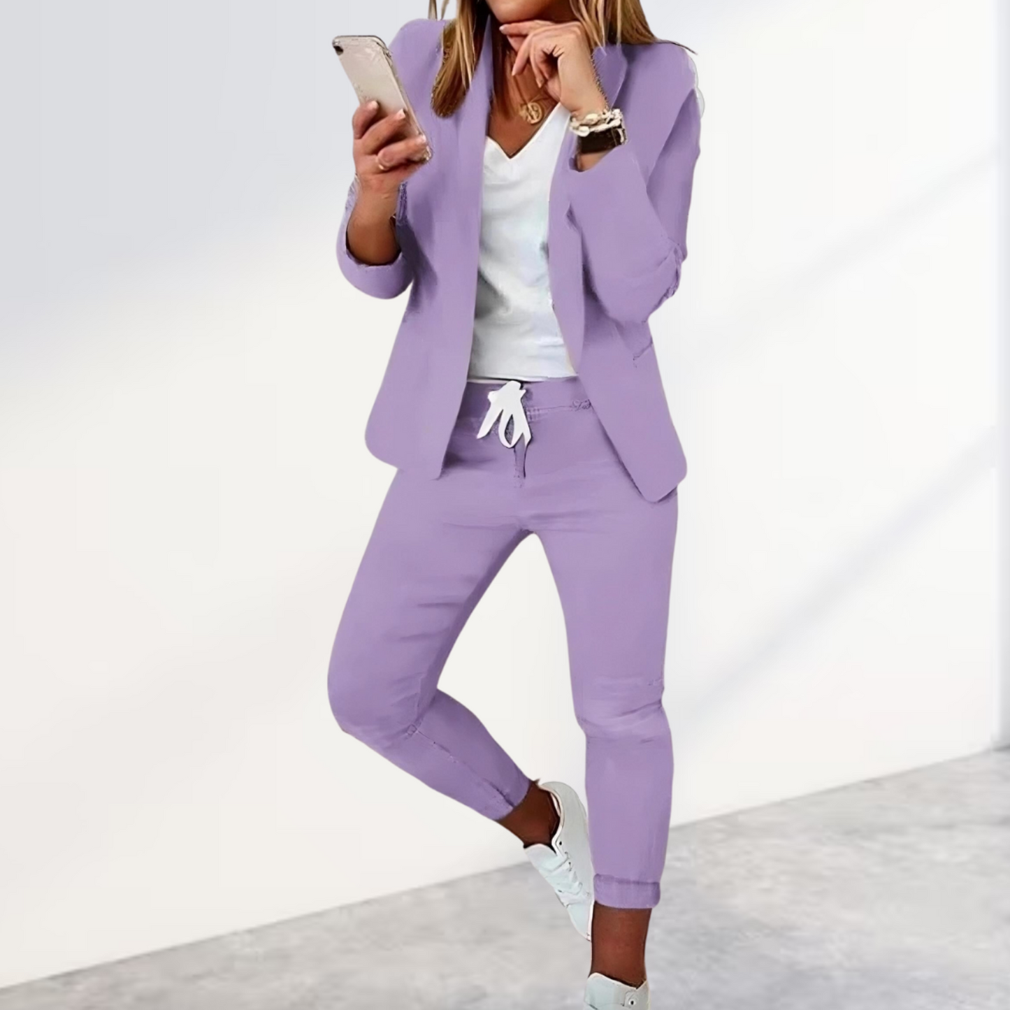 Amélie – Stylowy blezer i dopasowane spodnie
