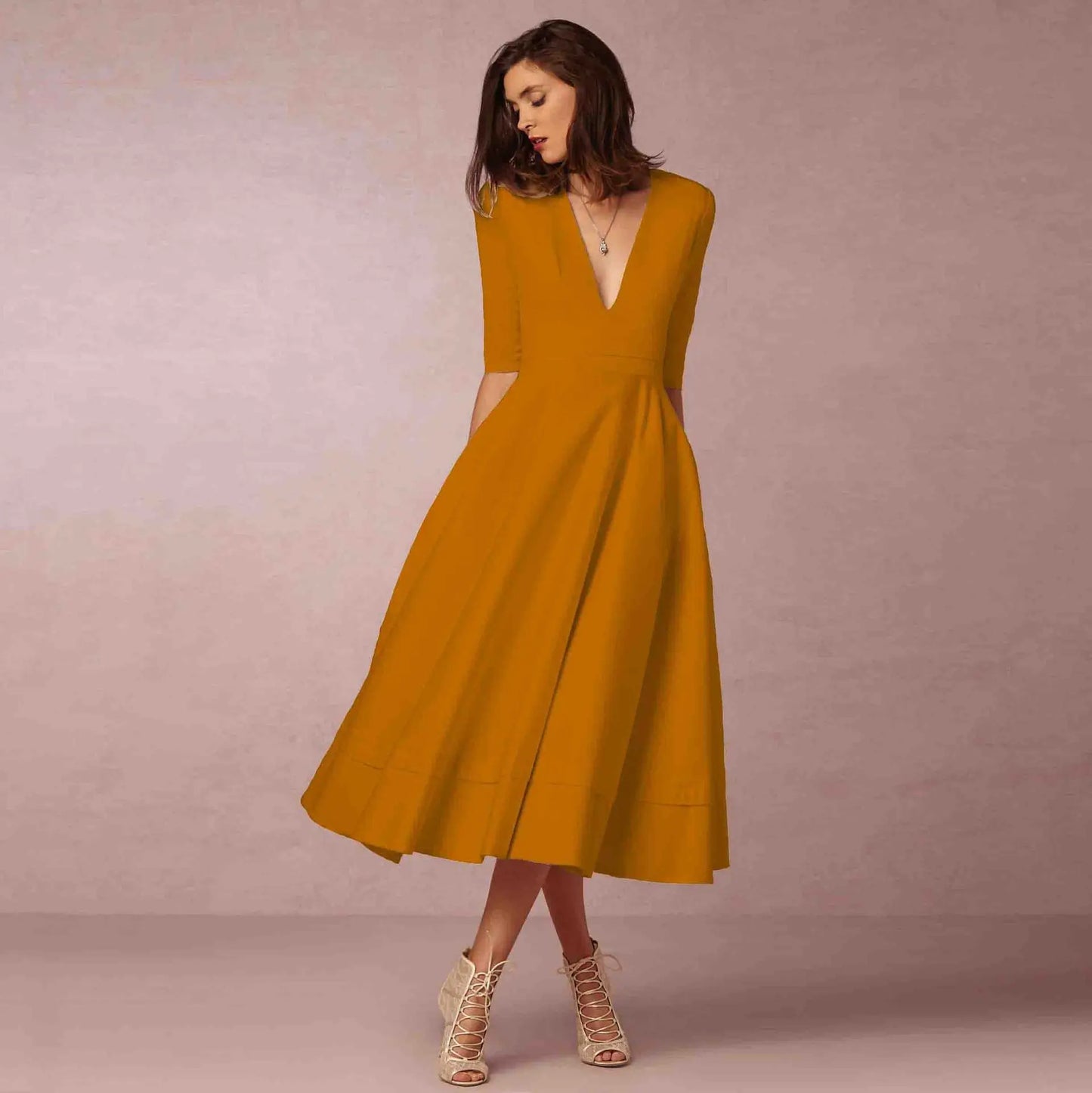 Noemi – Elegancka sukienka wieczorowa w długości midi
