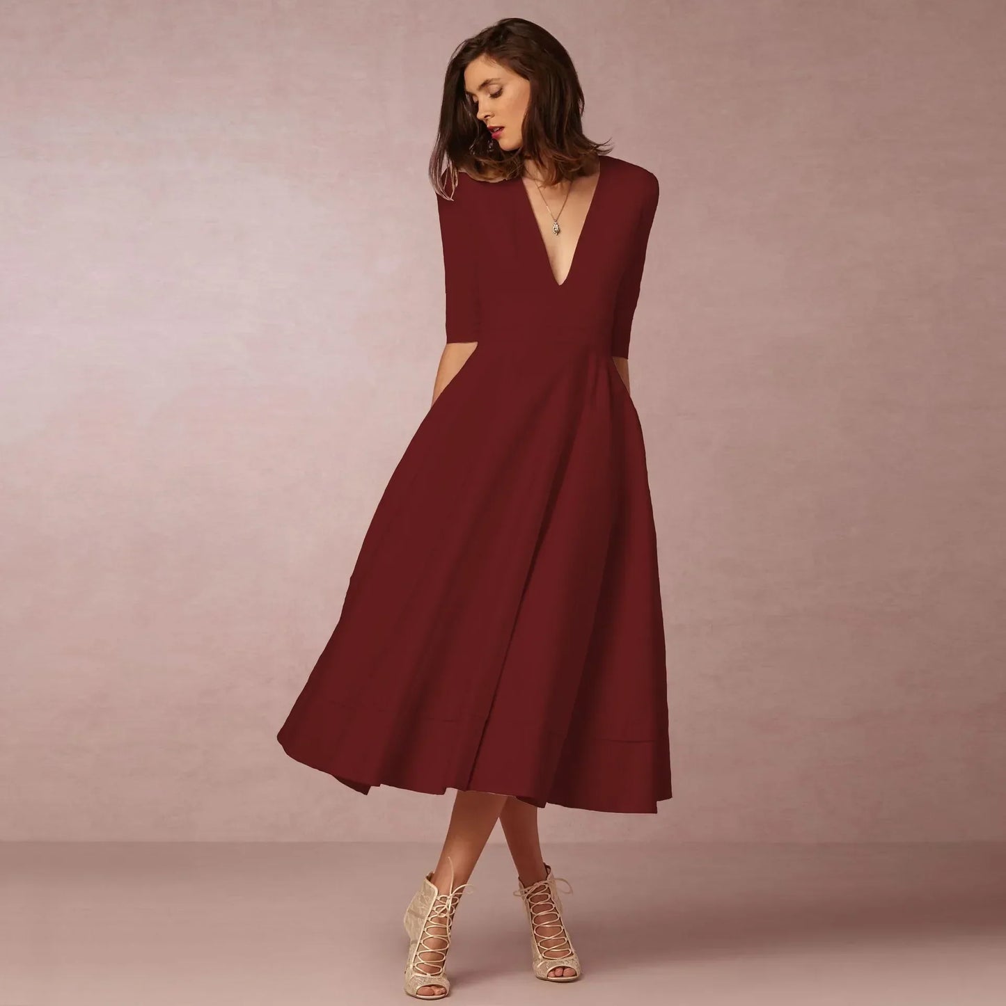 Noemi – Elegancka sukienka wieczorowa w długości midi