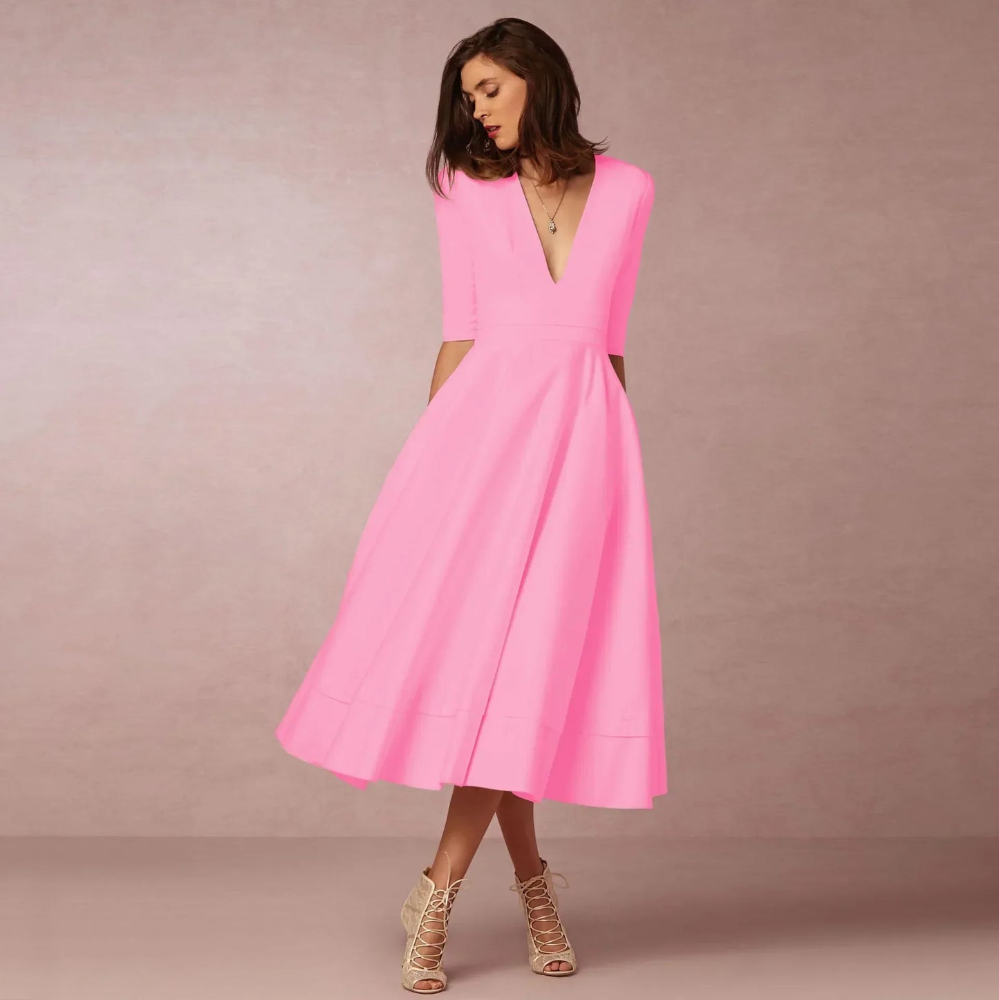 Noemi – Elegancka sukienka wieczorowa w długości midi