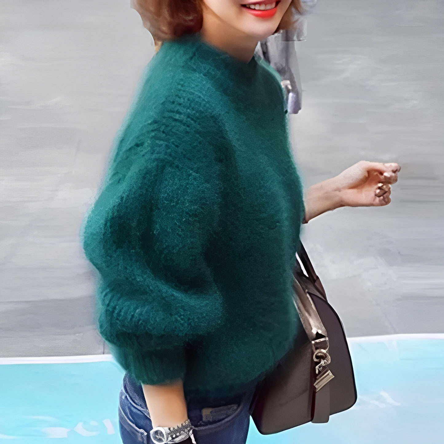 Brenda – Klasyczny Sweter w Stylu Angora
