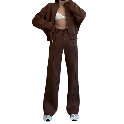 Nina - Nowoczesny dwuczęściowy zestaw wypoczynkowy dla kobiet