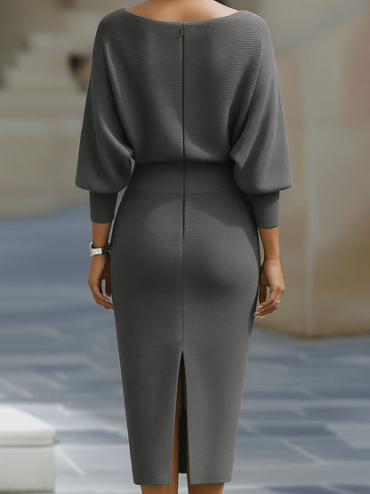 Wendy - Wyrafinowana sukienka midi z drapowanym dekoltem