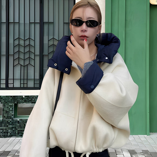 Alexa - Luźna wełniana kurtka z kapturem dla kobiet