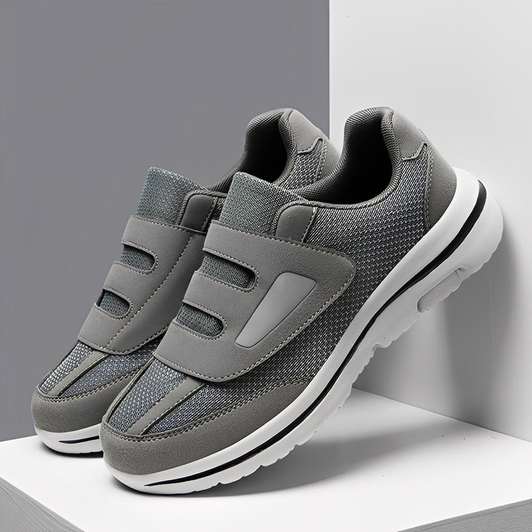 Justin - Stylowe płaskie buty z białą podeszwą dla kobiet