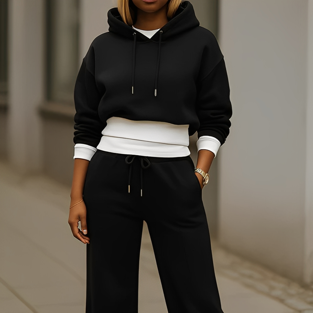 Chelie - Damski zestaw: bluza z kapturem i spodnie