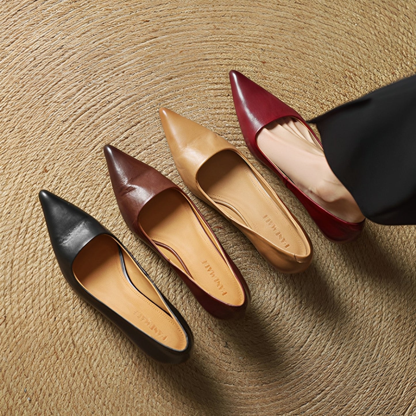 Rhea - Eleganckie skórzane czółenka z ostrym noskiem dla kobiet