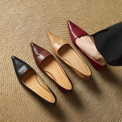 Rhea - Eleganckie skórzane czółenka z ostrym noskiem dla kobiet