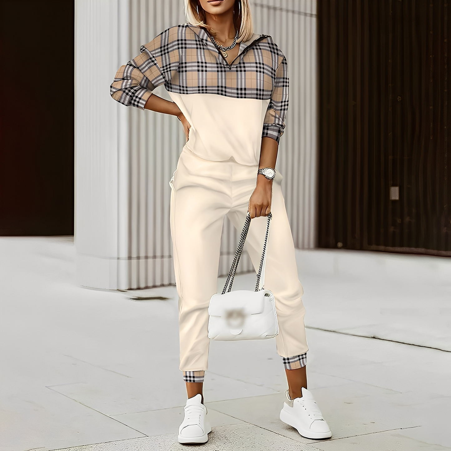 Hollie - Modny damski dres z suwakiem