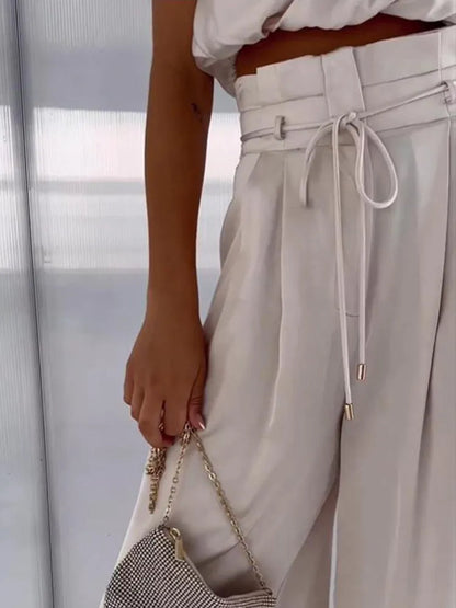 Donna - Modny zestaw z bluzką i szerokimi spodniami