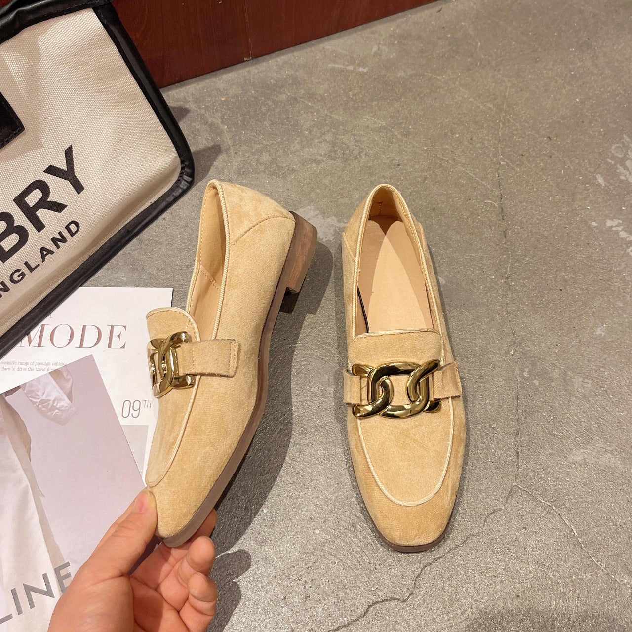 Alice - Klasyczne, solidne loafersy z zamszu dla kobiet