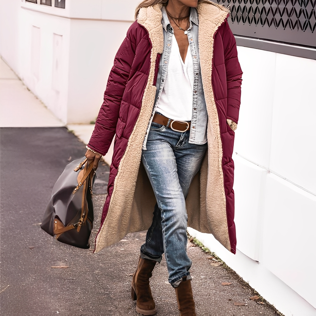 Nadège - Damski długi pikowany płaszcz zimowy z kapturem