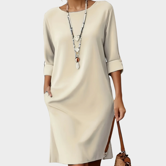 Laure – Luźna Sukienka o Prostej Linii i Ponadczasowym Stylu