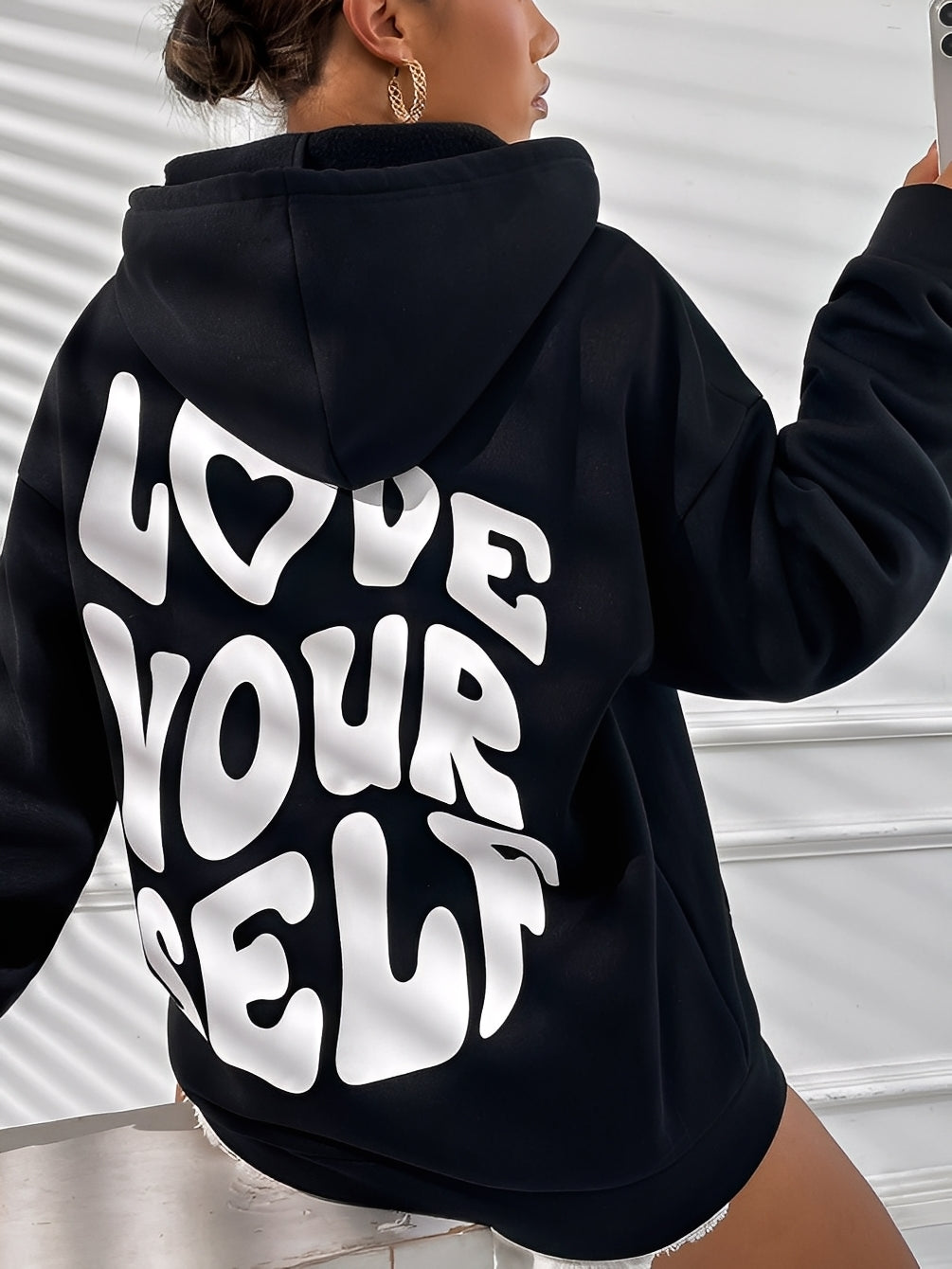 Rebeccah - Luźny kobiecy hoodie z nadrukiem