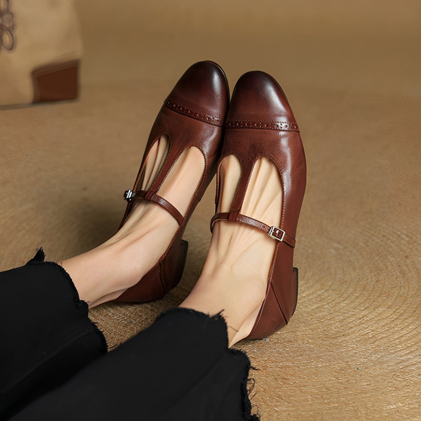 Bella - Swobodne skórzane baleriny z T-kształtną zapięcią dla kobiet