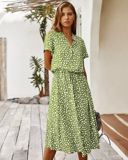 Molly - Stylowa Krótkoreczna Sukienka z Kołnierzykiem dla Kobiet