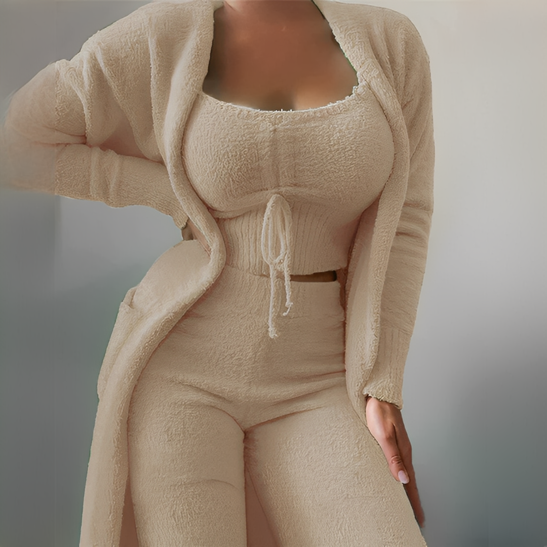 Hilda - Zestaw wygodnej damskiej piżamy 3-częściowej