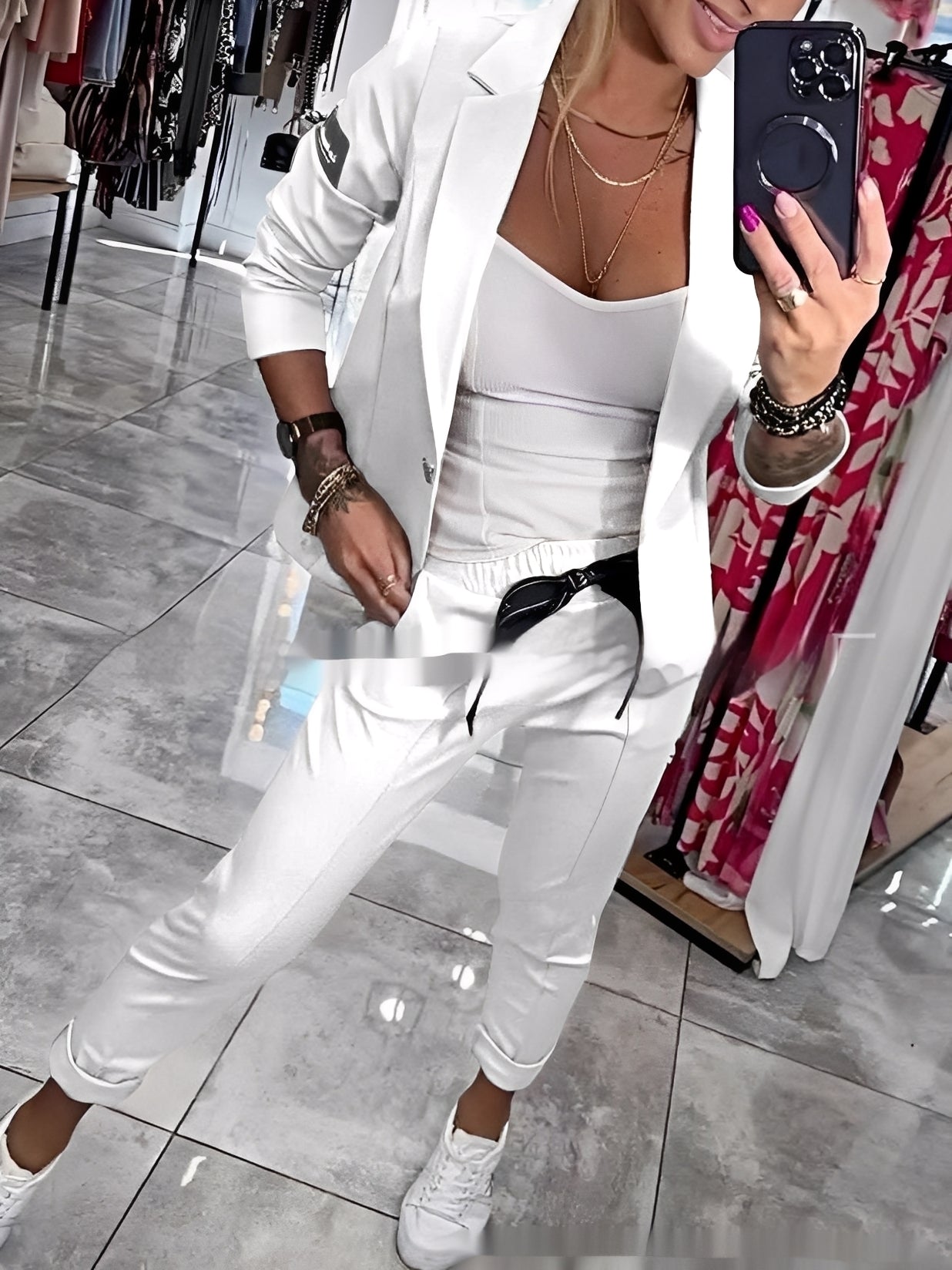 Kassandra - Modny dres dla kobiet