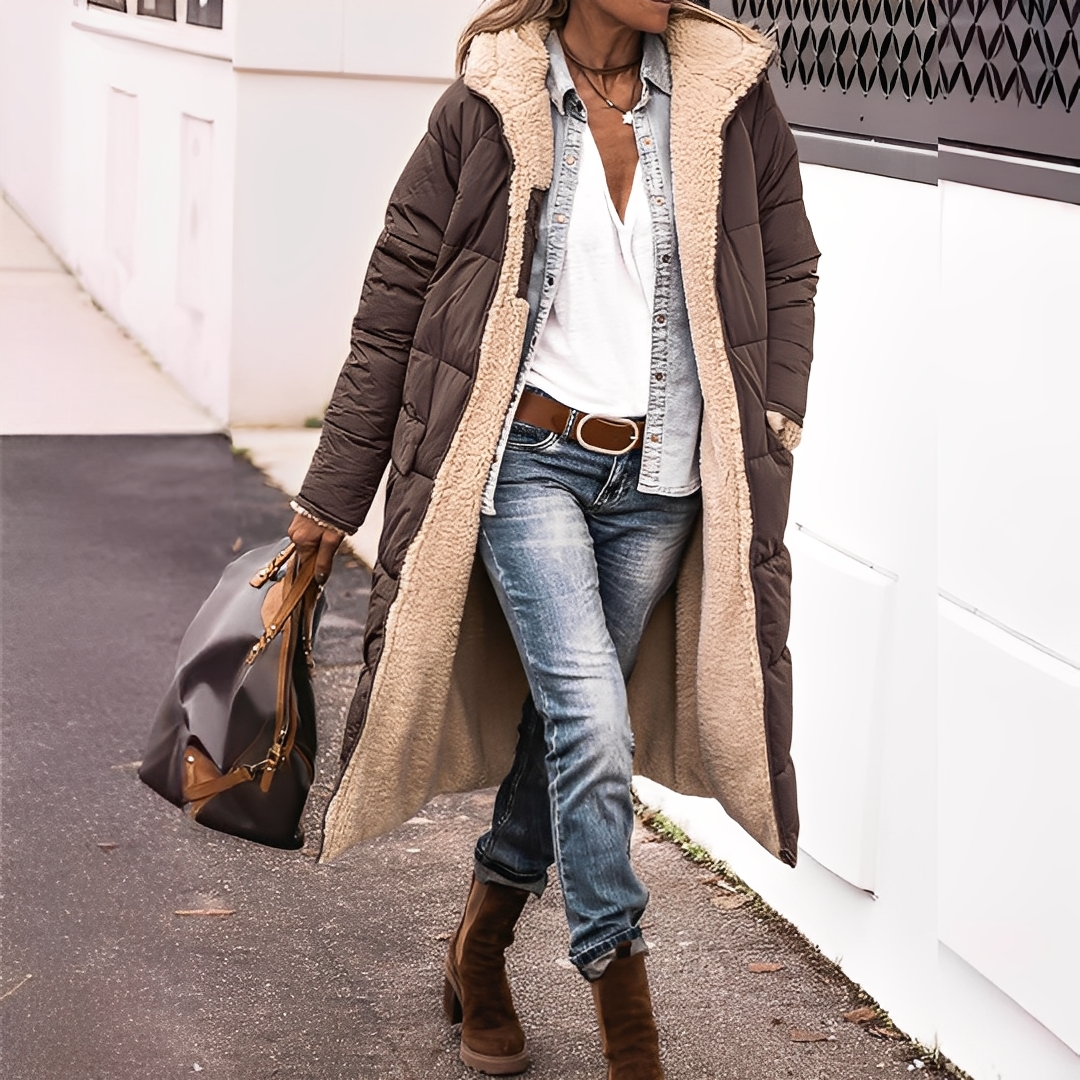 Nadège - Damski długi pikowany płaszcz zimowy z kapturem