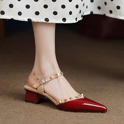 Paula - Stylowe czółenka z ostrymi nitami dla kobiet