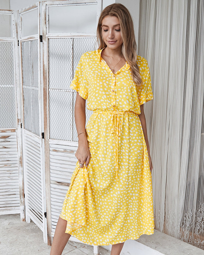 Molly - Stylowa Krótkoreczna Sukienka z Kołnierzykiem dla Kobiet