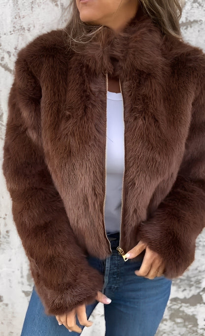 Amanda - Modny damski płaszcz z pluszu