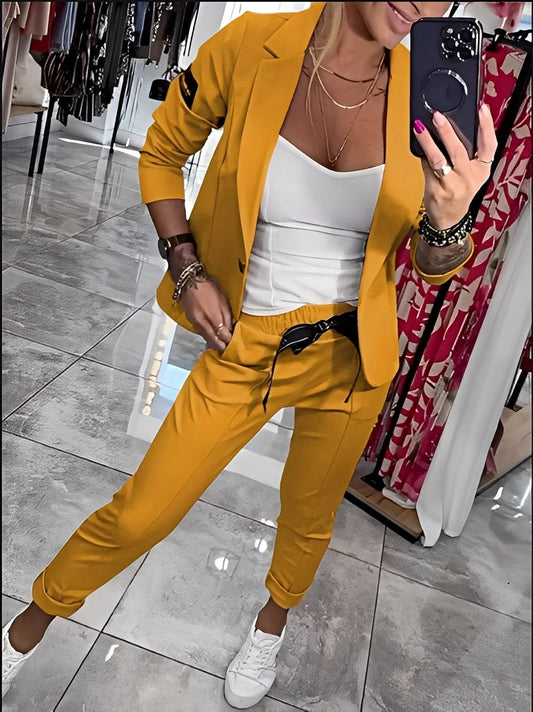 Kassandra - Modny dres dla kobiet