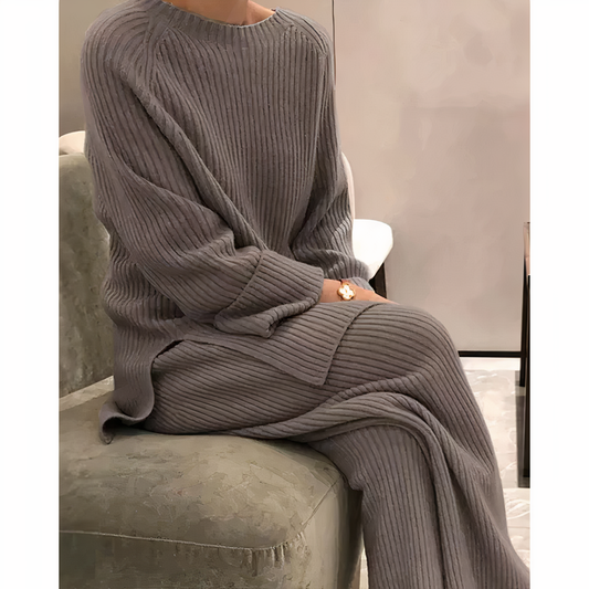 Samantha – Swobodny Dzianinowy Komplet Sweter & Spodnie
