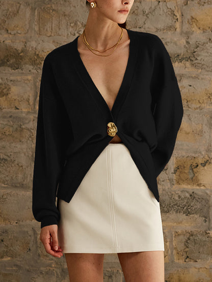 Clarissa – Sweter z złotymi guzikami