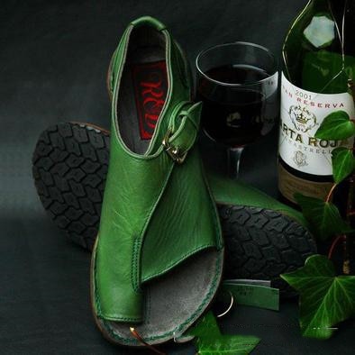 Elvina - Płaskie sandały z klamrą