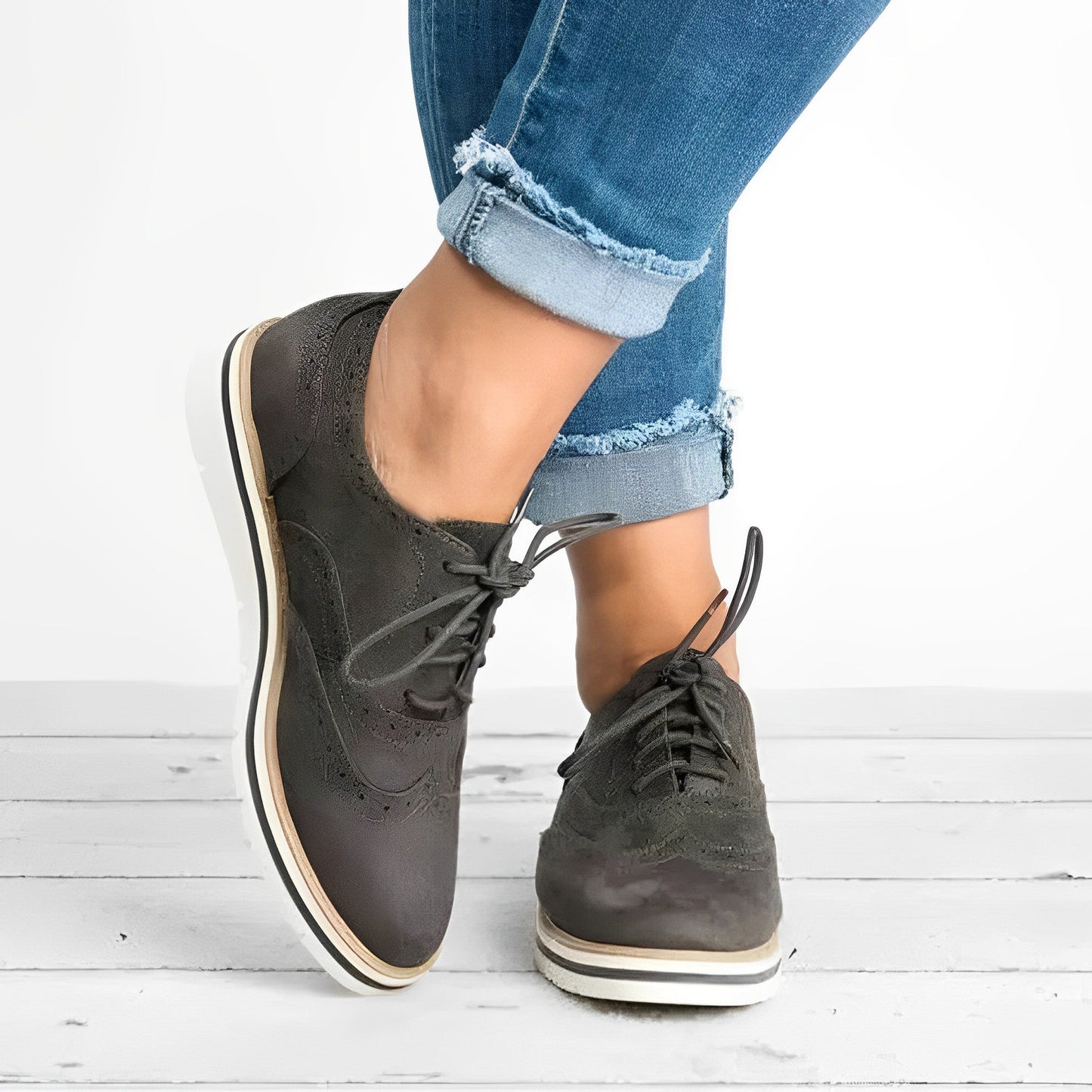 Sloane – Oxford-sznurowane buty z wycięciem