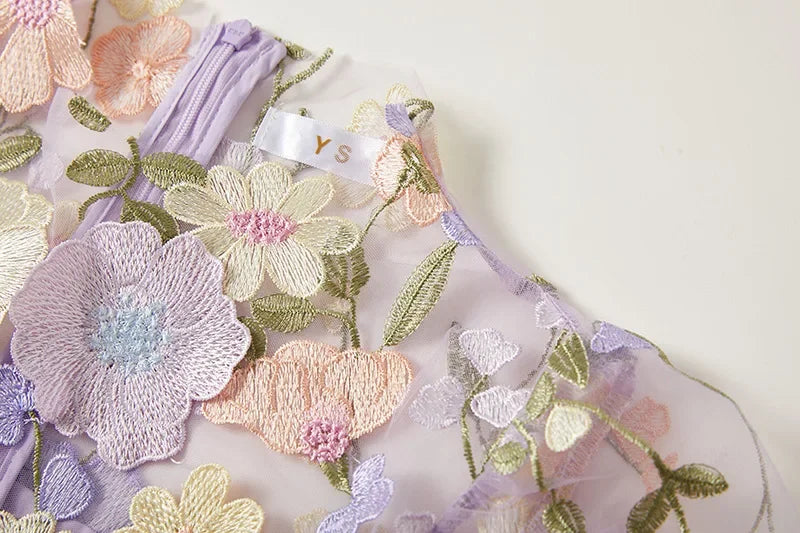 Andrea - Przezroczysta sukienka maksi z delikatnym haftem