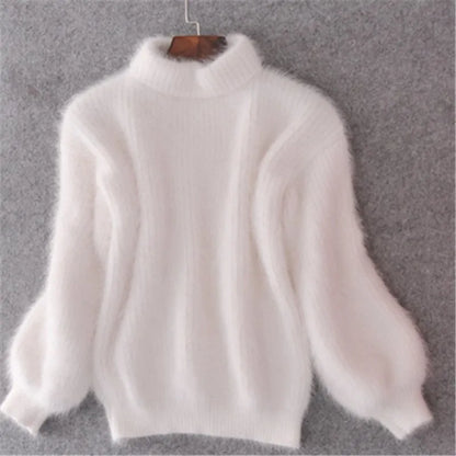 Brenda – Klasyczny Sweter w Stylu Angora