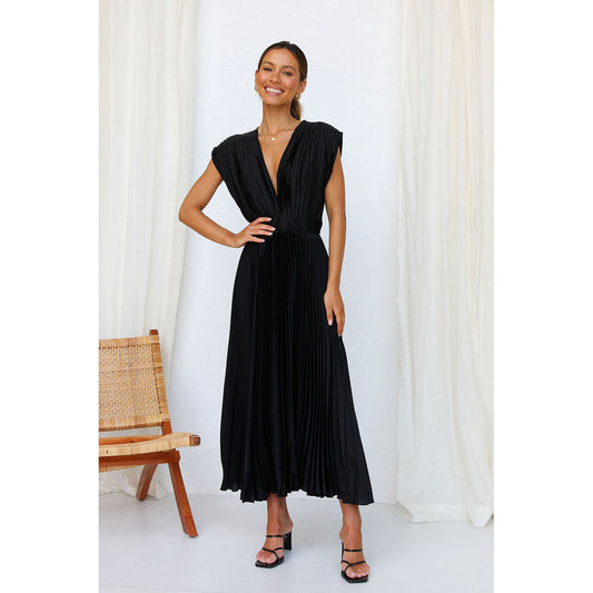 Melina – Plisowana Bezrękawnikowa Suknia Maxi