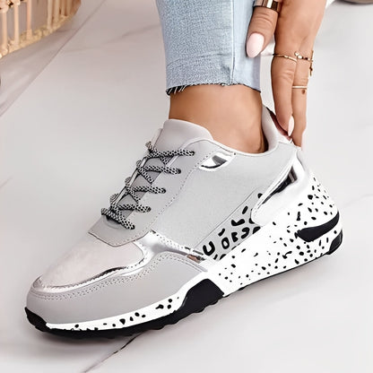 Penelope - Komfortowe sneakersy na koturnie dla pań