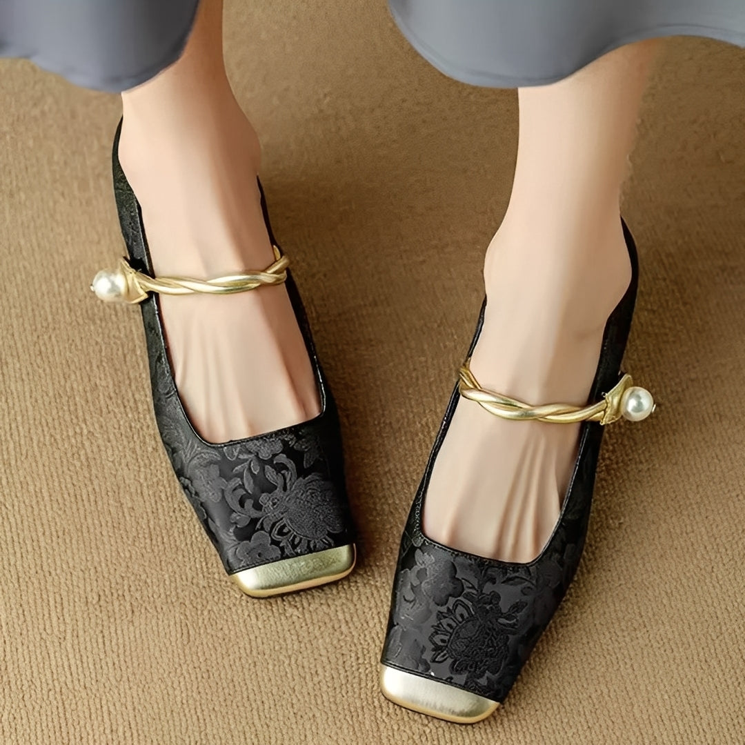 Evelyn - Stylowe, zdobione jedwabne sandały na obcasie dla kobiet