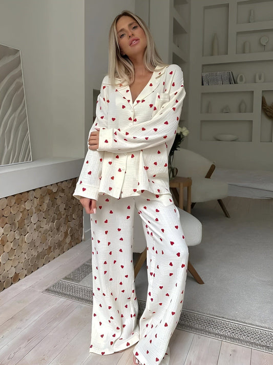Lola – Stylowa piżama z motywem serc