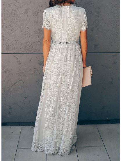 Angelica - Elegancka Sukienka Koronkowa z Dekoltem w Serek